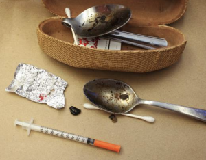 signs of heroine use-tools