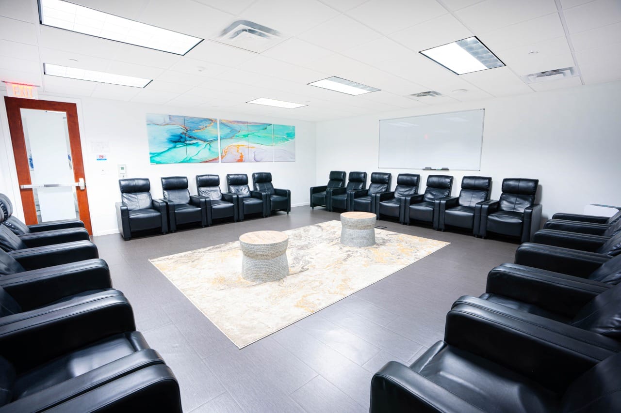 Mental Health - Drug & Alcohol Treatment - Fort Lauderdale-compassion behavioral health-group-therapy-room