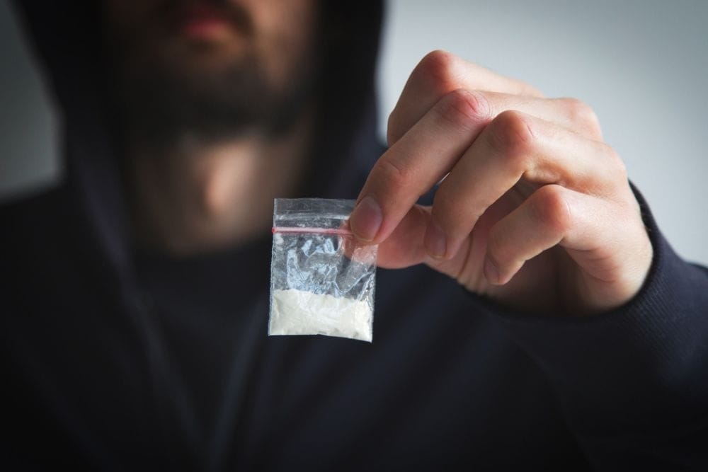 Therapist and patient discussing dual-diagnosis cocaine recovery in Hollywood, Florida